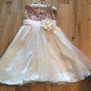 Girls dress